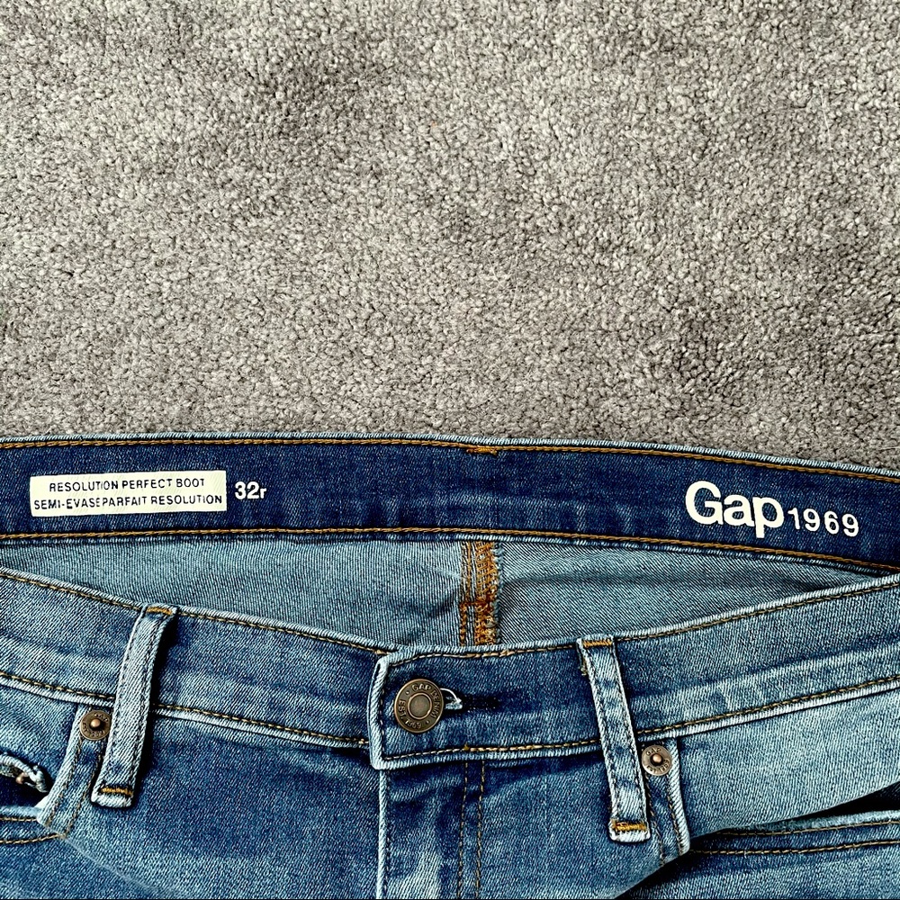 GAP Resolution Boot Cut Jeans - Picture 3 of 3